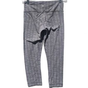 Lululemon gray Wunder under patterned crop pants 4